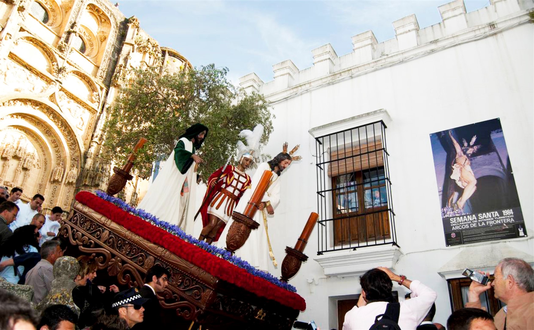 incienso, procesiones de semana santa en las calles de Cádiz manigueta del  nazareno del amor Stock Photo