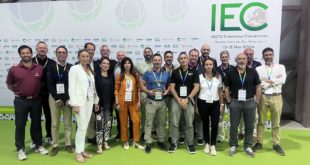 Foto de personal técnico del Patronato Provincial de Turismo de la Diputación de Cádiz junto a empresarios y profesionales del sector gaditano del golf